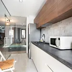 Kondo Studio I Roka Residence, Timpuri Noi